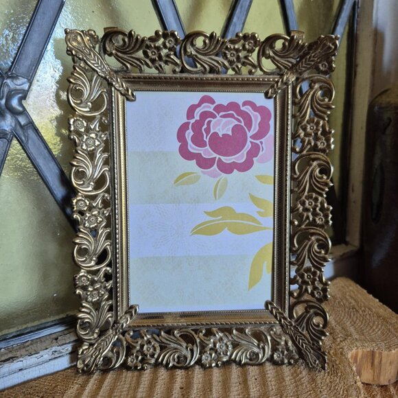 Set of 2 Antique Brass Picture Frames 8x10 & 3.5x5 - Picture 4 of 15
